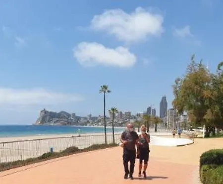 Luxury Primerisima Linea Playa Poniente Con 6,5 Mts De Vistas Frontales Al Mar Y Parking