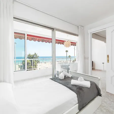 Luxury Primerisima Linea Playa Poniente Con 6,5 Mts De Vistas Frontales Al Mar Y Parking Apartman Benidorm