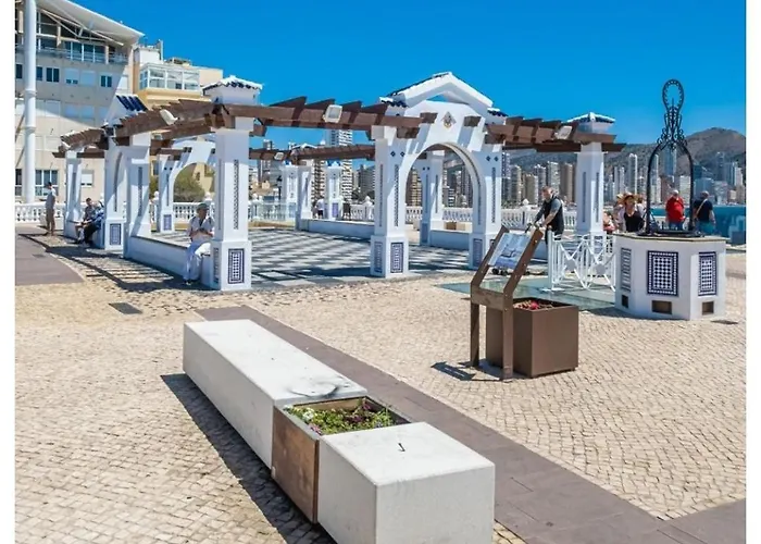 Luxury Primerisima Linea Playa Poniente Con 6,5 Mts De Vistas Frontales Al Mar Y Parking