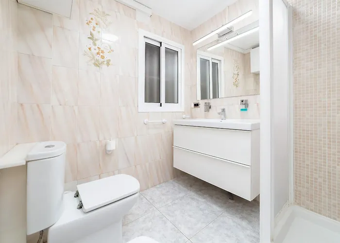 Lägenhet Luxury Primerisima Linea Playa Poniente Con 6,5 Mts De Vistas Frontales Al Mar Y Parking