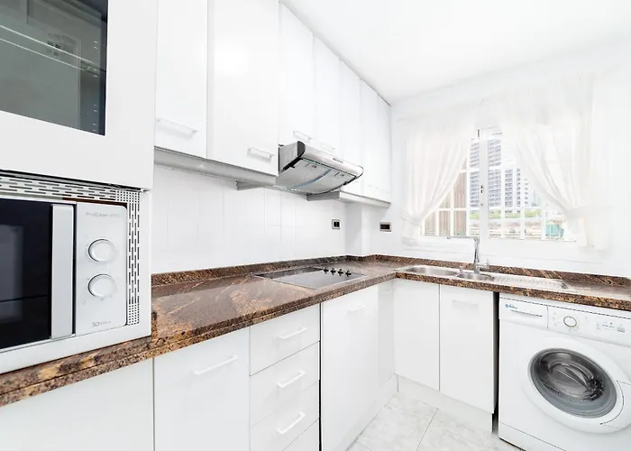 Luxury Primerisima Linea Playa Poniente Con 6,5 Mts De Vistas Frontales Al Mar Y Parking Lägenhet