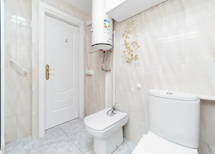 Lägenhet Luxury Primerisima Linea Playa Poniente Con 6,5 Mts De Vistas Frontales Al Mar Y Parking