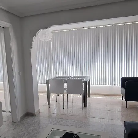 Apartment Luxury Primerisima Linea Playa Poniente Con 6,5 Mts De Vistas Frontales Al Mar *